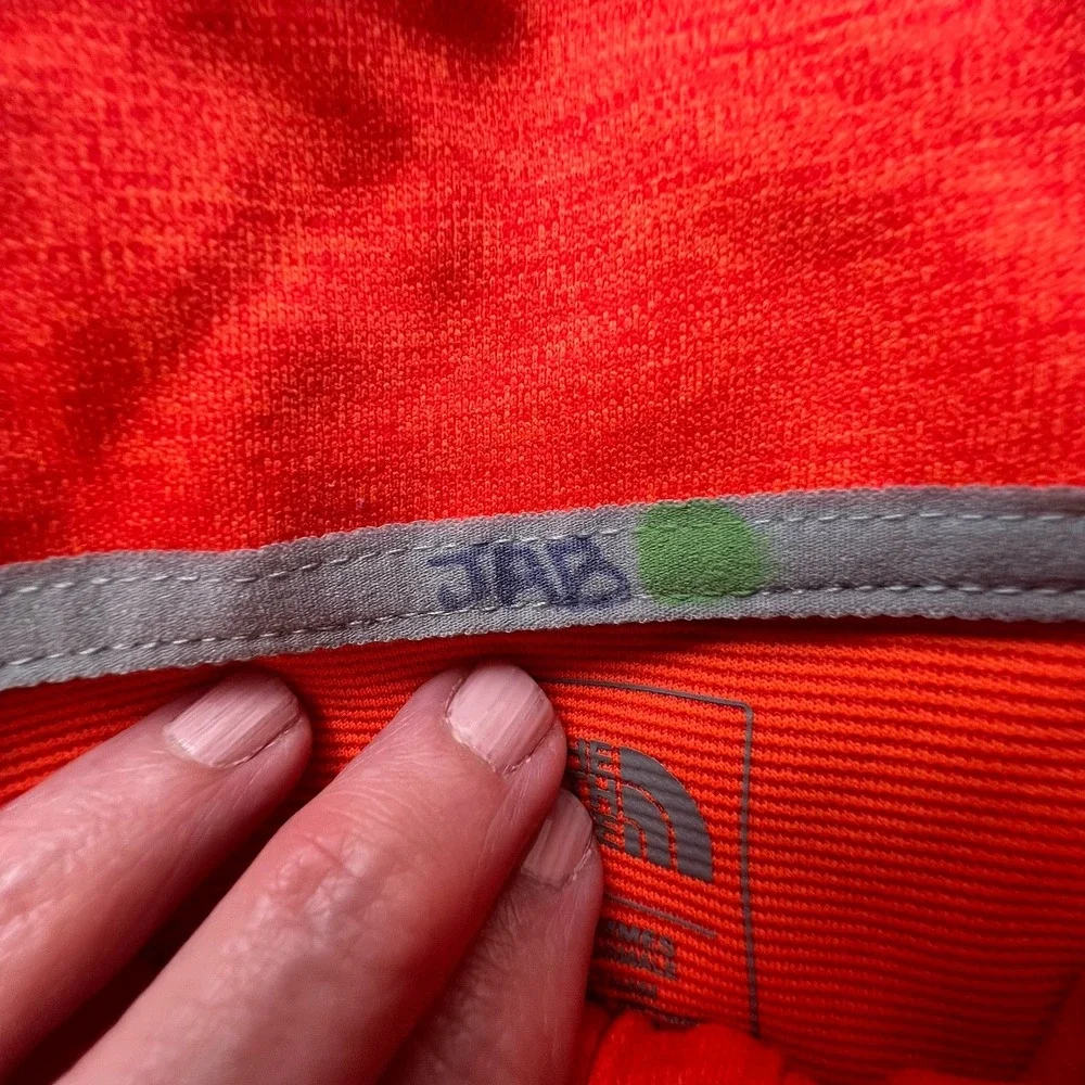 The North Face Men's Flashdry 1/4 Zip Pullover Shirt Orange Lightweight Large